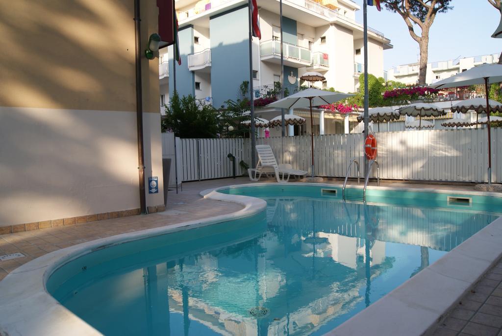 Aron Hotel Rimini Exterior photo